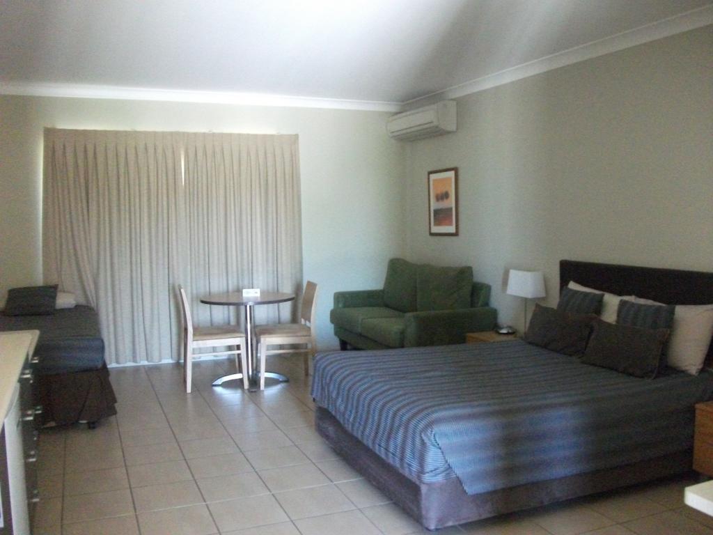 Spinifex Motel And Serviced Apartments Mount Isa Room photo