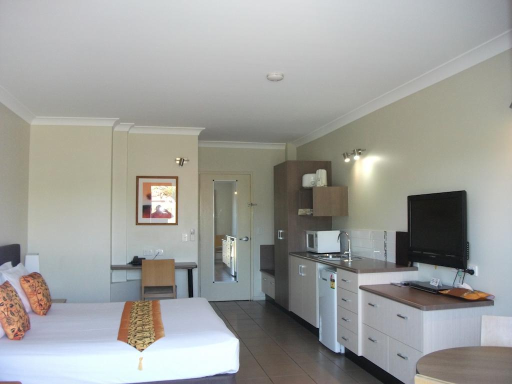 Spinifex Motel And Serviced Apartments Mount Isa Room photo